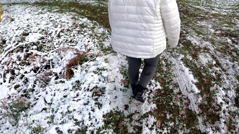 Bouncy Tits Action: Completely Naked in the Snow - Beating Her Vagina