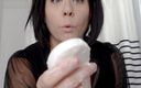 Deanna Deadly: Primer plano de boca falta hecho para comer jabón
