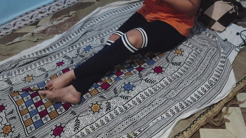 Desigirl37: Desi College Girls Loves to get wet their horny pussies...