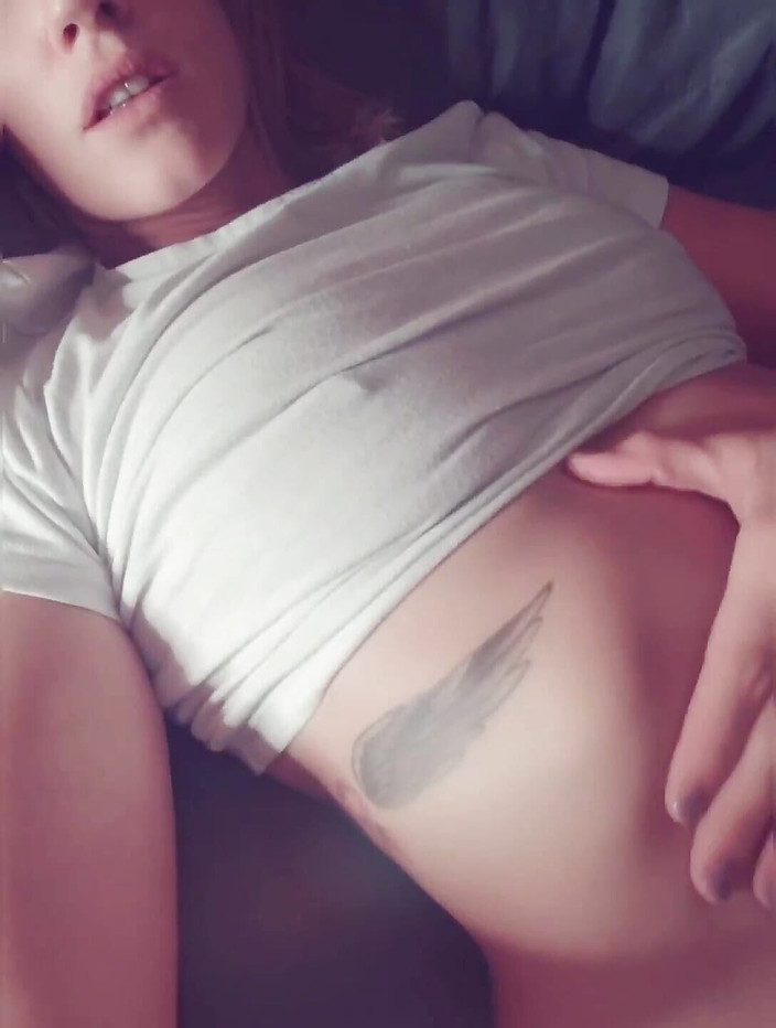 Little Miss Parr: Geile tiener probeert stil te blijven terwijl ze stiekem wrijft