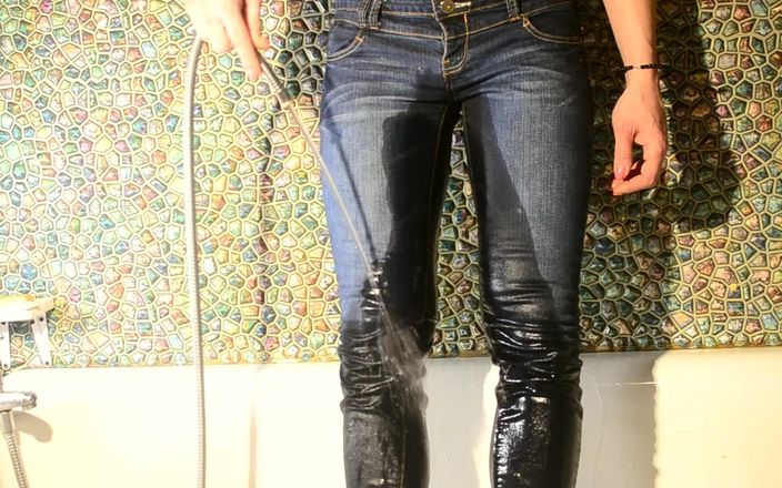 Alexa Cosmic: Wetting Myself in Jeans in Bathroom...