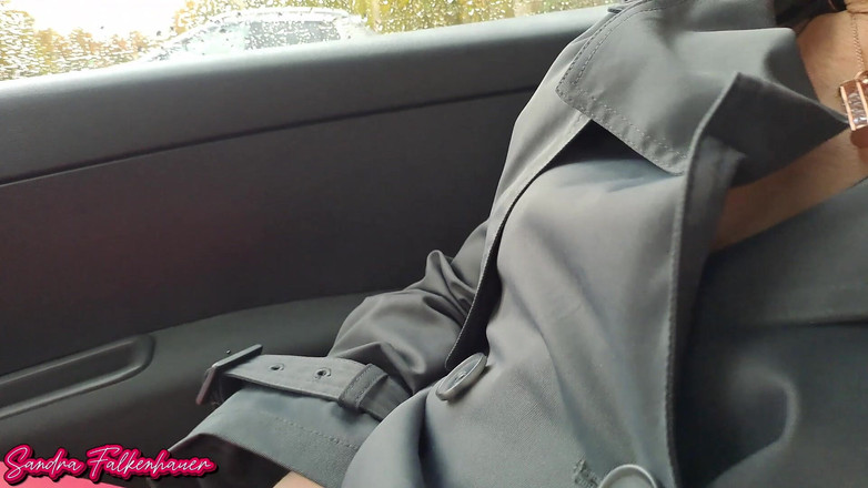 Sandra Falkenhauer: Tidak Ada Celana Dalam Celana Ketat Merah