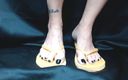 TLC 1992: Yellow flipflops closeup shoeplay