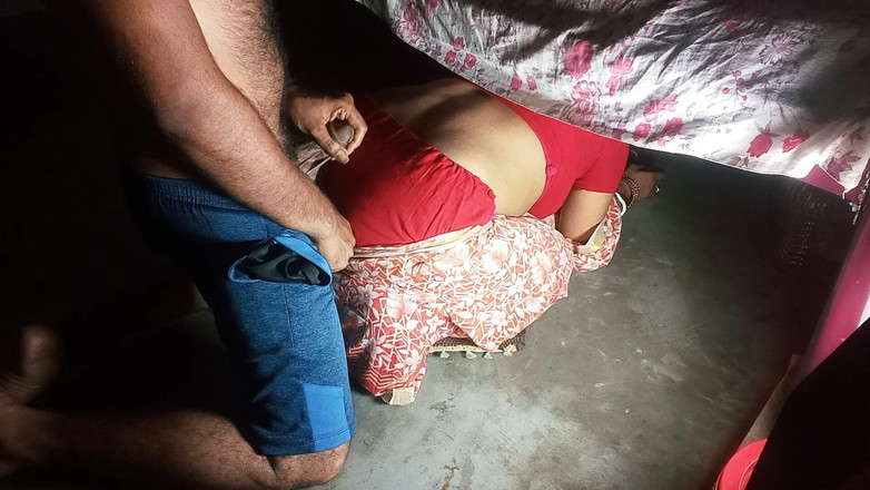 FireeCouple: Me follé a la madrastra acostada debajo de la cama...