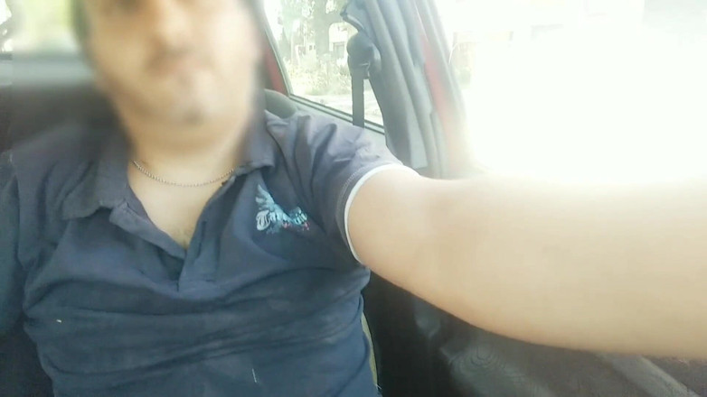 Activecouplearg: Woman Enters Unknown Car Shows Her Tits and Gives a...