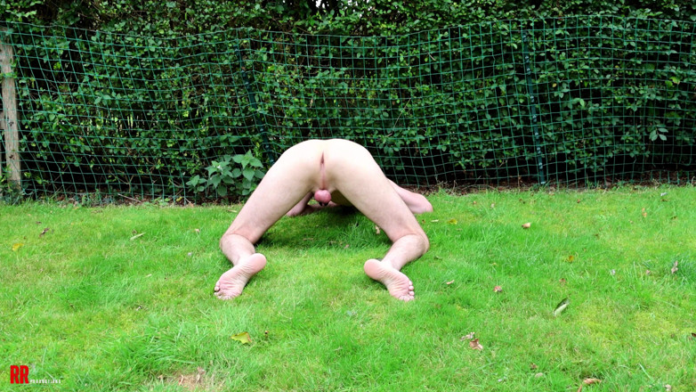 Miss Tory Tease: Locktober teil 10 - die gartenbestrafung