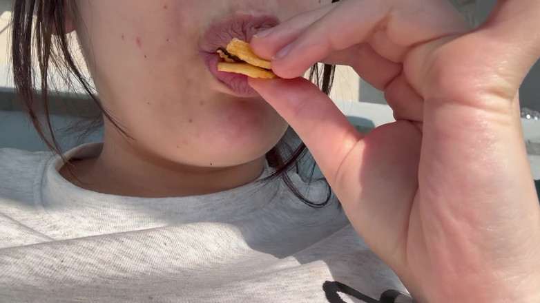 AmayaMori: Giantess Girl Finds a Tiny Man in Her Bag of...