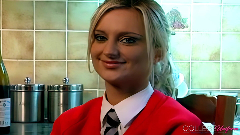 College Uniform: Meklaina インタビュー Meklaina 特集