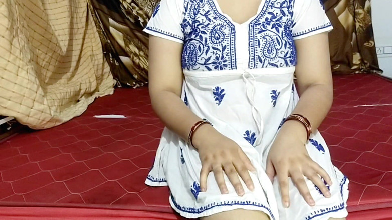 Junaid: 18 साल की भारतीय लड़की रश्मिका कामुक हो रही है और उसके सौतेले भाई द्वारा चोदना