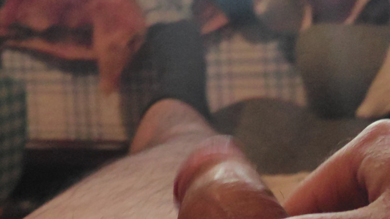 Sofianec85: リビングルームのソファで一人