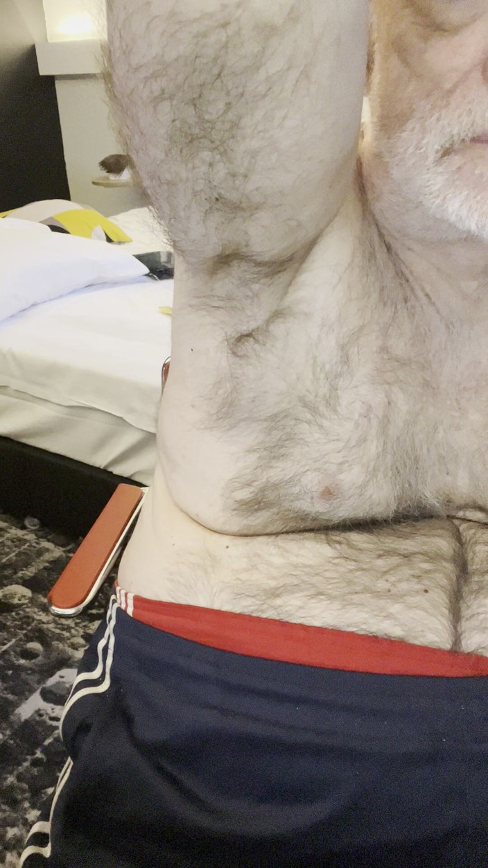 Coach Karl dude lodge: Le ascelle pelose di allenatore Karl