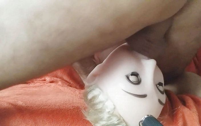 Naxy: New blonde toy - cum in her throat