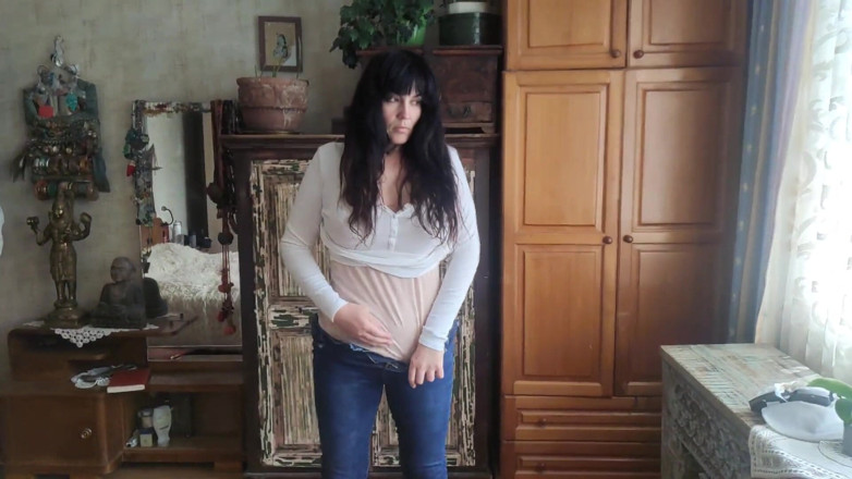 Hairy Homemade Amateur Orgasms: How women dress up before they go out on a...