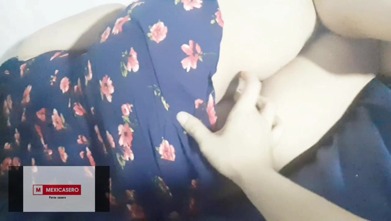 Mexicasero: La madrastra de mi amigo se queda en mi casa...