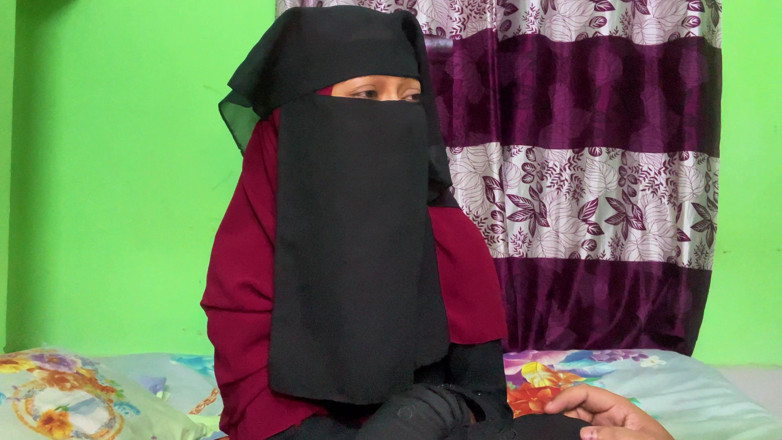 Riya Chowdhury: Tempo felice trascorso con uno studente in una casa vuota