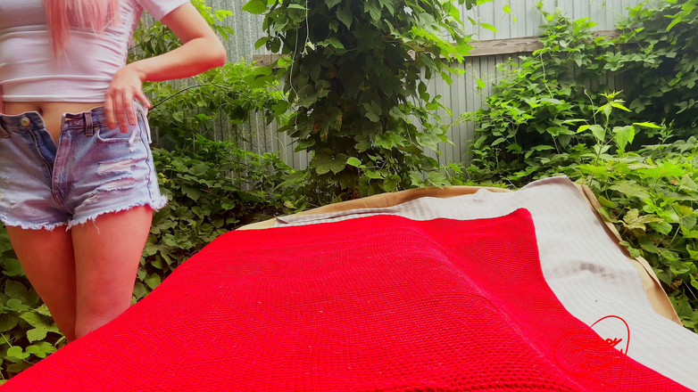 SOboyandSOgirl: Détendez-vous et baise la beauté qui voulait bronzer en lingerie...