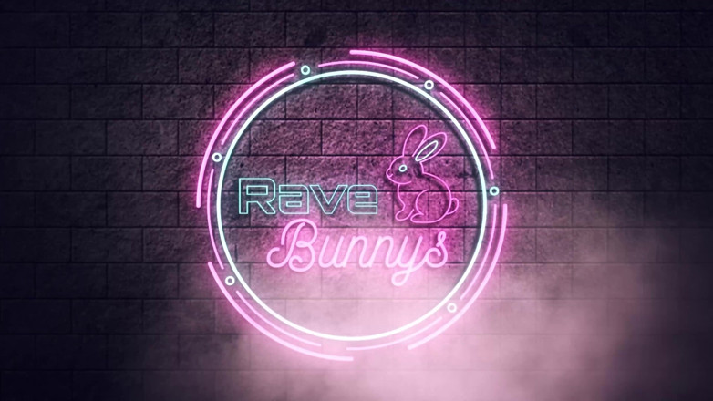 Rave Bunnys: Lussuriosa coniglietta Khloe Kapri si fa ricoprire il viso di...