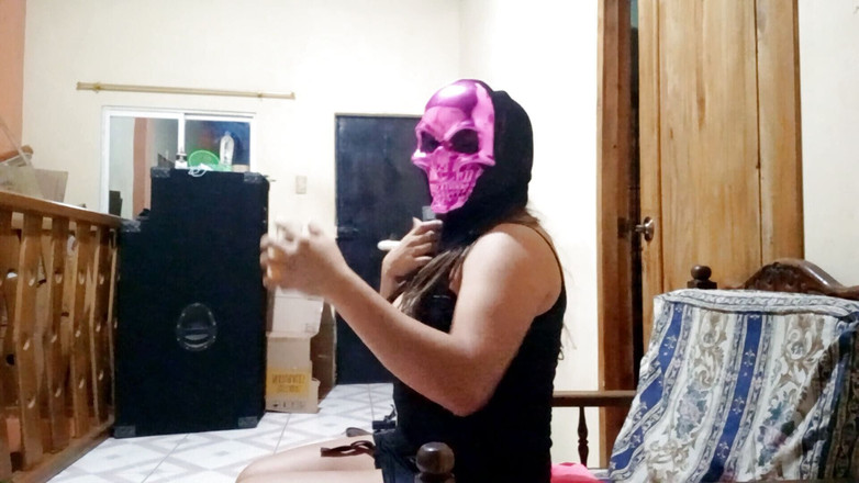 Martin13: Argentina slaví Halloween s intenzivním sexem se svým nevlastním bratrem