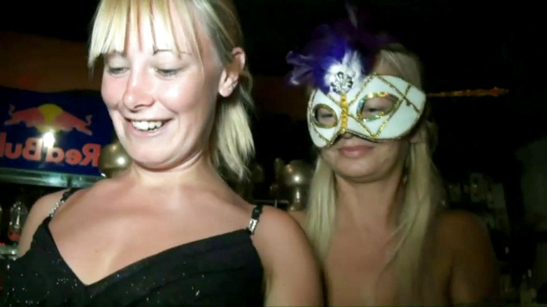 Max Casanova: Ošukám tvé ženy v libertine klubu