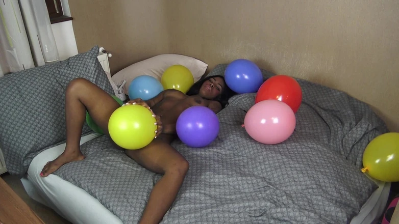 Solo Austria: Ebony Balloon Fetish
