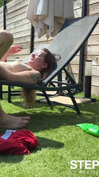 Catimini havuz başında Stephaneprodx tarafından becerdin alır