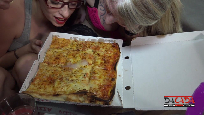 DaCada com: Sperma pizza fest