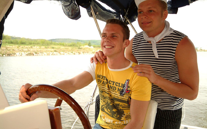 AYOR studios: Zlobivý návrh: Šukej mě na mé lodi?