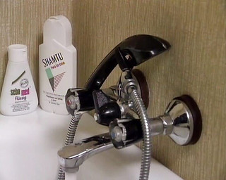 Deutsche Camgirls: Sexy tmavovlasá německá holka dostane její chlupatou kundičku bušenou v...