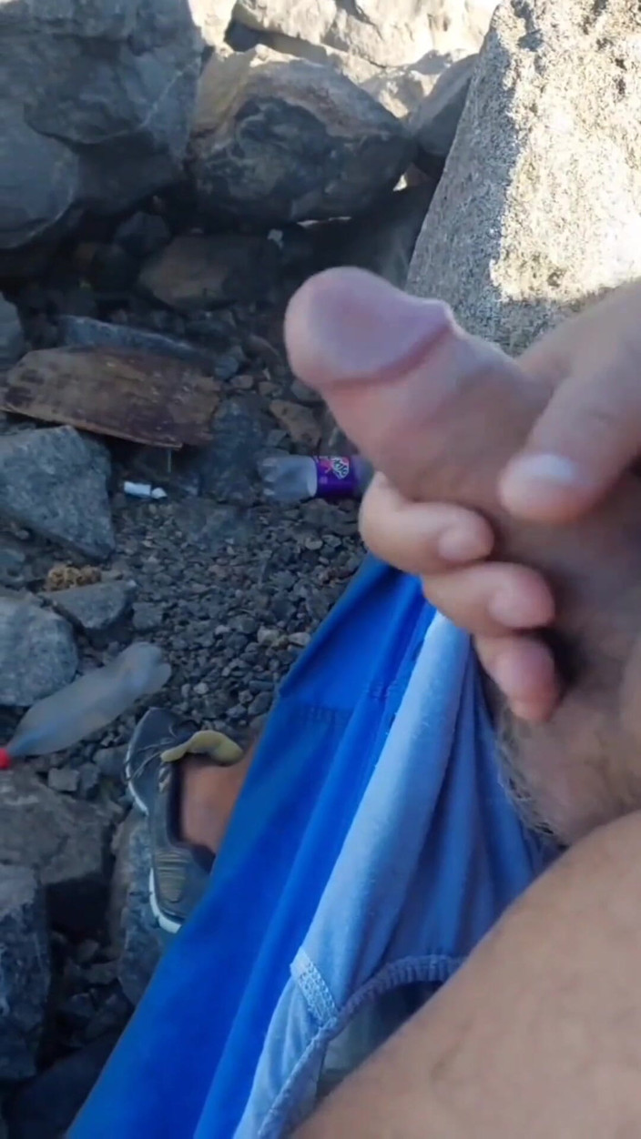 Ladysilvas: Ladysilva mostrando meu pau na praia