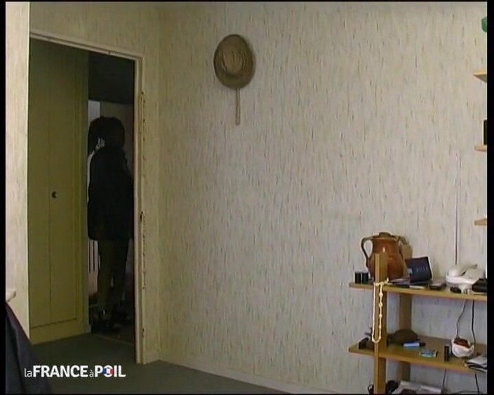 French Gonzo: Bakımlı bir blackette sapık yaşlı bir adama amını sunuyor!