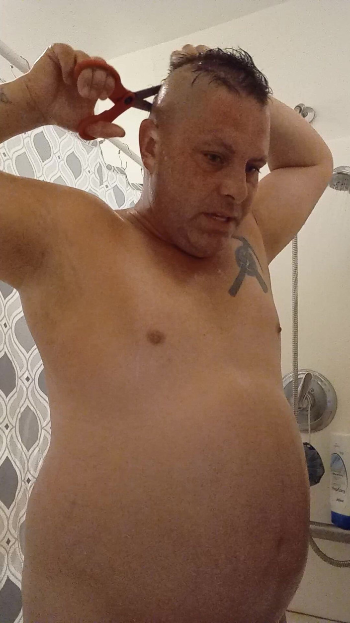 JG Risk: Stříhání vlasů, když se sprchuji