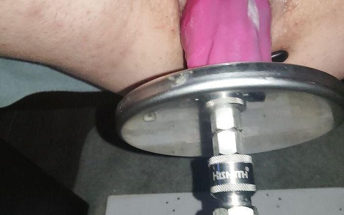 Wet records by Joannawet: Cewek sange ini muasin memeknya pakai dildo ukuran XL