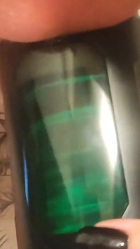 Faccio godere mio marito con masturbatore elettrico e massaggio delle palle, deve essere tranquillo!