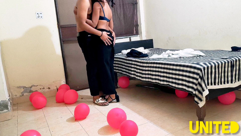 UnitedCourse31: Ông chủ Ấn Độ đụ thư ký video sex