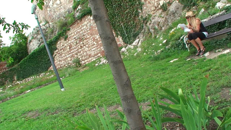 Gabriella Tchekan: Вечерняя сцена с курением в Замке