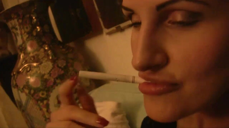 Lady Mesmeratrix Official: Was für eine böse zigarette