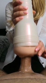 Natural Tits MILF Give Me a Handjob with Fleshlight. I Cum Twice