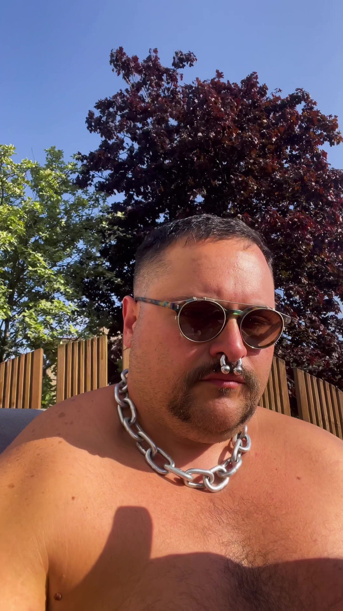 BigBullBoss: Racconti di un toro arrapa che fuma.