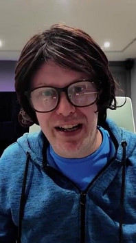 Louise Lee - Guzzles 2 Nerd Cocks