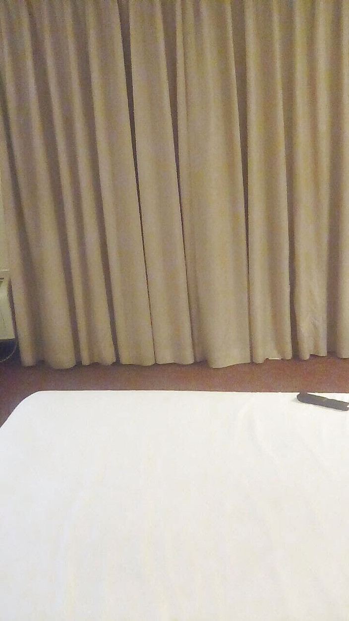 Cindylov: Crossdressing Cindy przygotowuje się do pierwszej randki