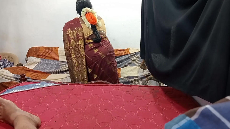 Veni: 입과 보지에 사정하는 배다른 아들 따먹는 새엄마