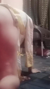 Desi stiefzus seks met stiefbroer