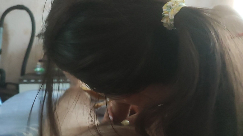 Sasha Green: La hermanastra joven quiere chupar rápido y saltarse clases