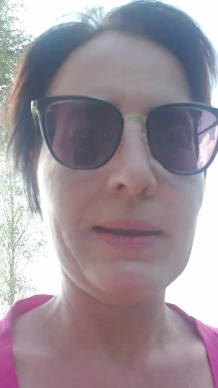 JulieEroticDress: Ejaculare feminină în câmpul de porumb