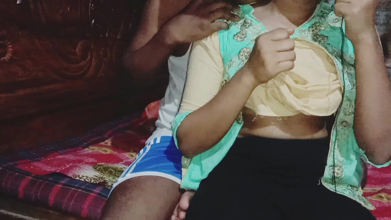 Deshi women: Deshi donna tasneem omar