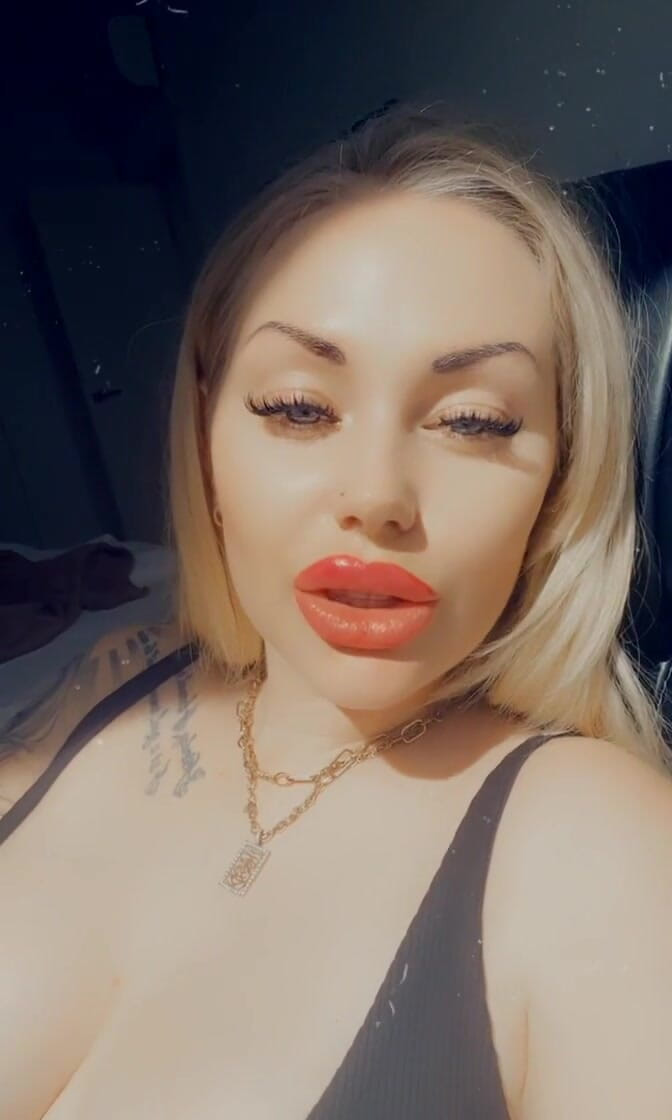Goddess Misha Goldy: Podrob se Mi, chlapče!