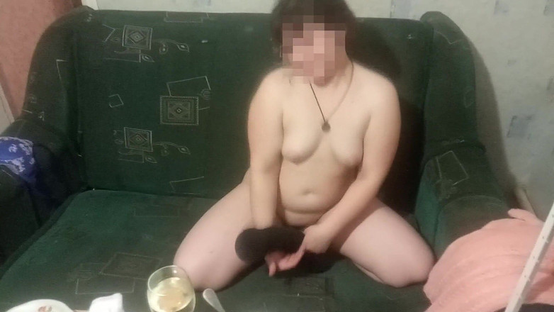 VitLen2: Pepek pelacur ini pada Tahun Baru Eve