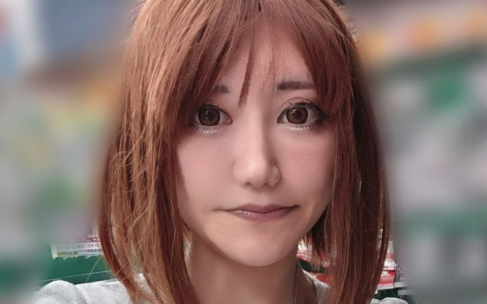 Saitou_Sayo: 我用手指抚摸阴蒂并试图自慰