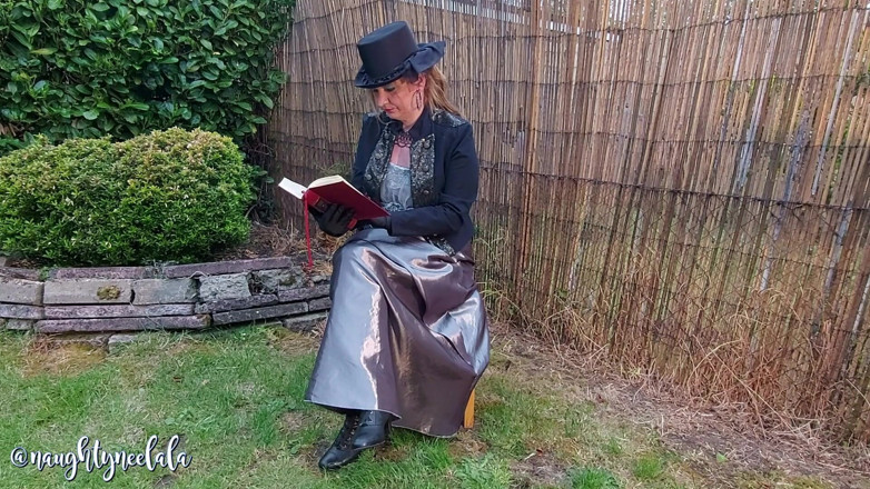 Porno angels: Victorian Fiddle starring Naughty Neelala
