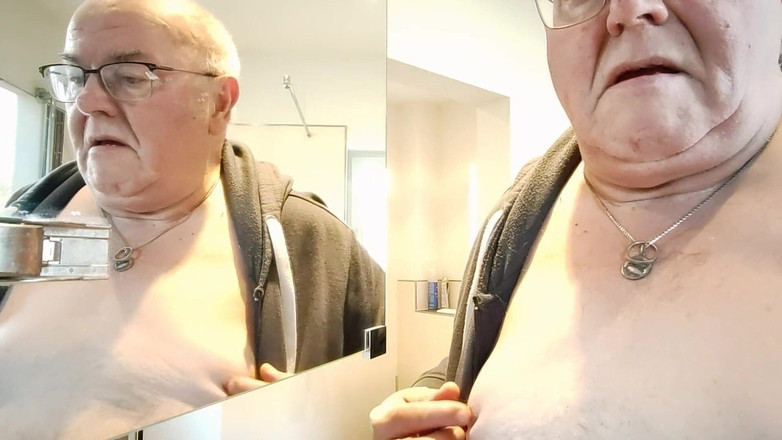 Karlchengeil: Meus peitos velhos